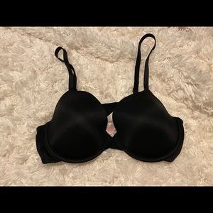 VS Pink Wear Everywhere T-Shirt Bra